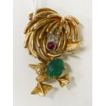 18CT GOLD DIAMOND, EMERALD & RUBY BROOCH - APPROX 15.39 GRAMS TOTAL