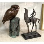 SIGNED STUDIO OWL 30 CMS (H) WITH A BRONZE HORSE & JOCKEY