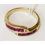 14CT GOLD RUBY & DIAMOND RING - SIZE Q - APPROX 4 GRAMS