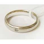 9CT GOLD DIAMOND RING - APPROX 4.5 GRAMS - SIZE P