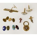 9CT GOLD CUFFLINKS & 2 PAIRS OF OTHER CUFFLINKS + OTHER ITEMS - 4.4 GRAMS OF 9 CT APPROX