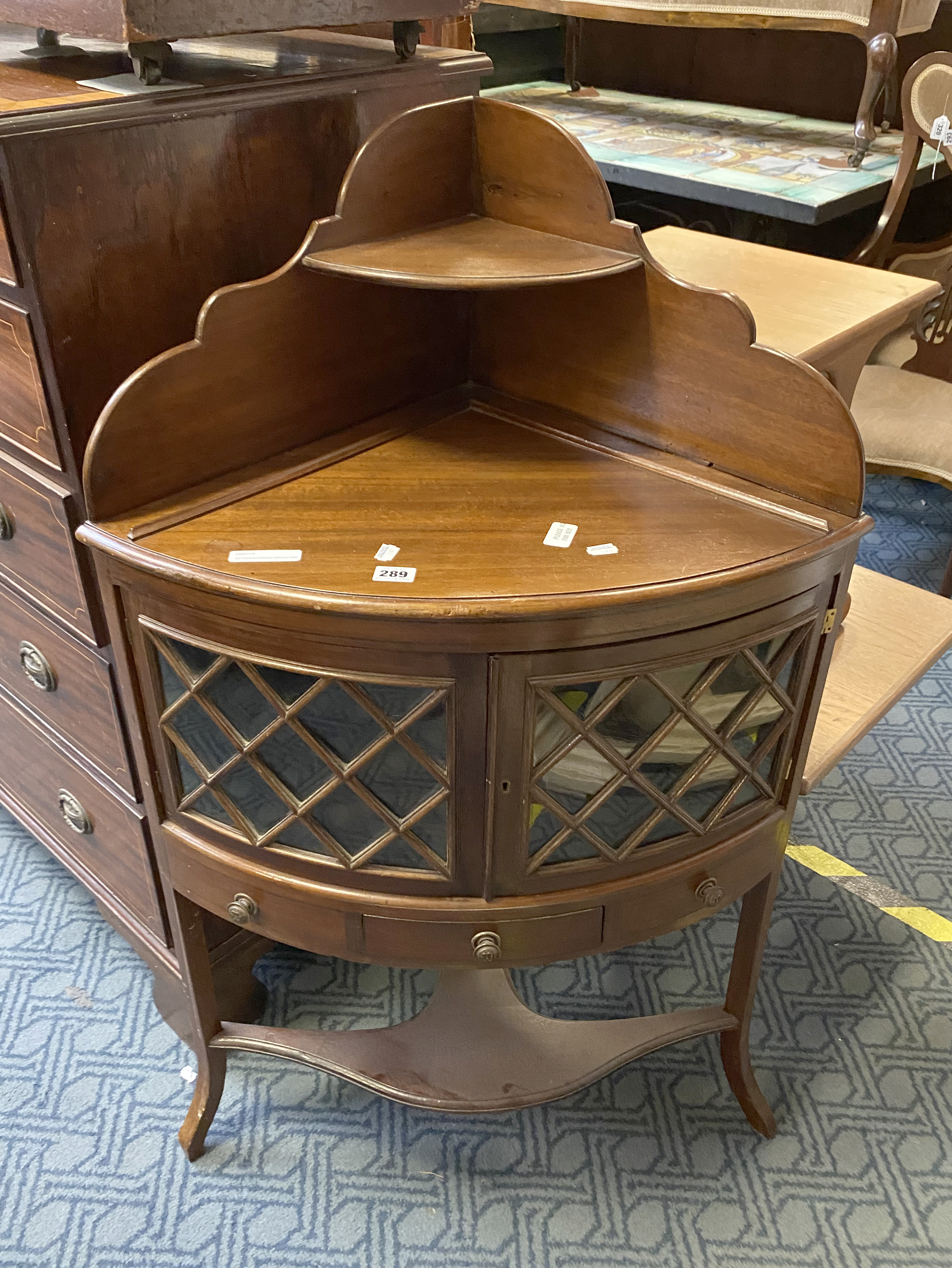 VICTORIAN CORNER WASHSTAND