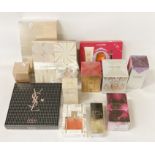 2 TRAYS OF MIXED PERFUMES & GIFT SETS - FEMALE