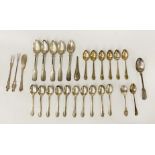 QTY OF SILVER TEASPOONS & CUTLERY - APPROX 12 OZ