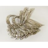 18CT WHITE GOLD & DIAMOND BROOCH 12 GRAMS