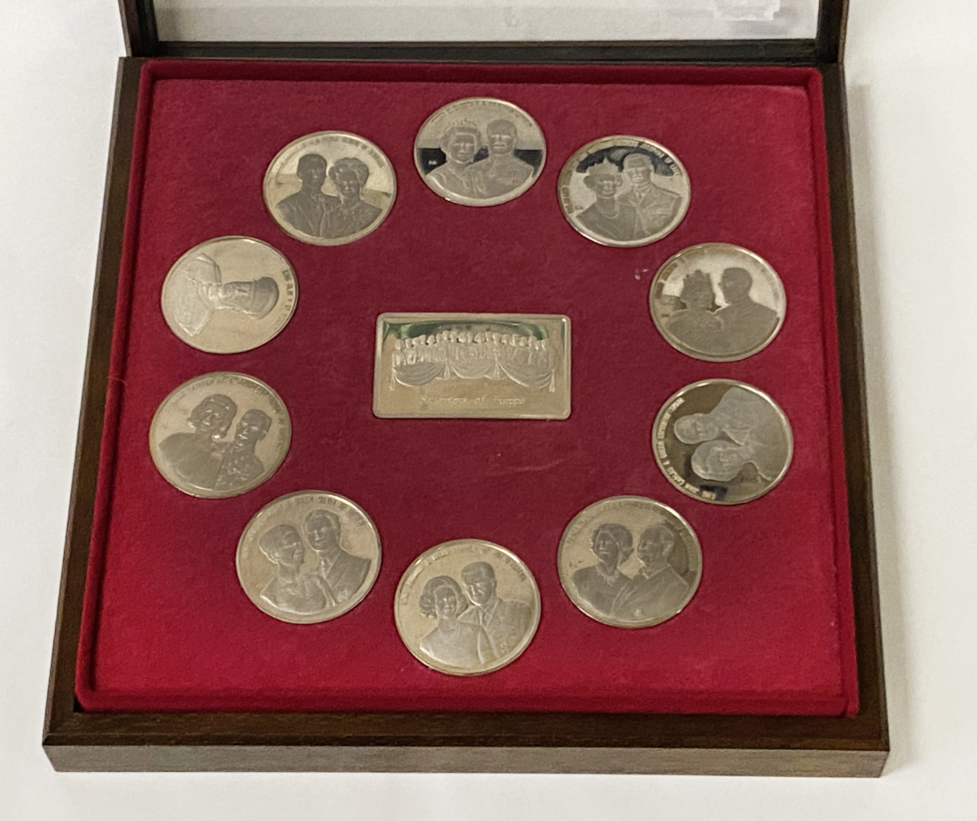 ELEVEN STERLING SILVER MEDALS - APPROX 522 GRAMS - THE SOVEREIGNS OF EUROPE