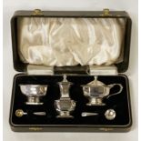 CASED SET OF HM SILVER CRUETS BY BRAKER BROS. - 4 OZS APPROX
