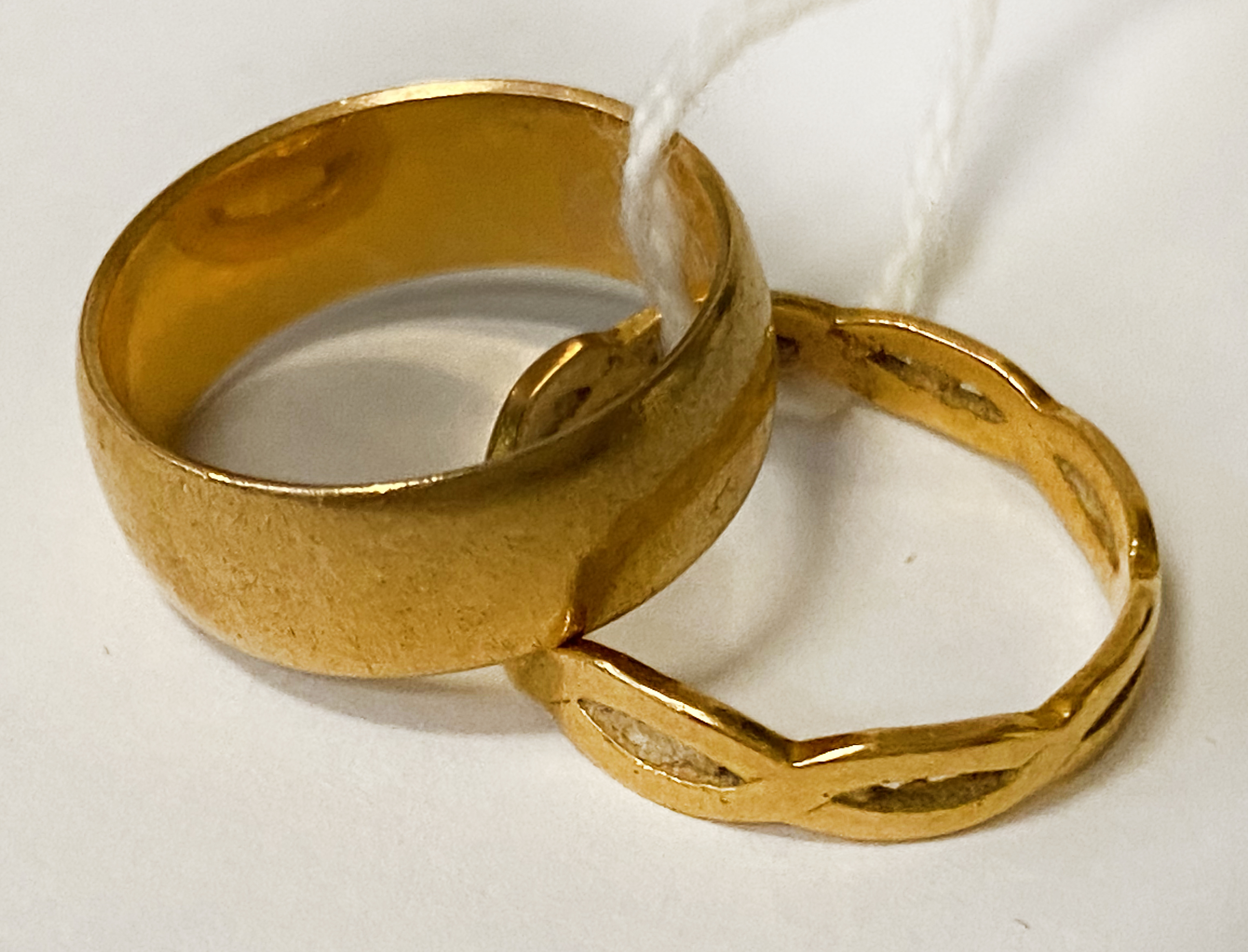 TWO 22CT GOLD RINGS - SIZE M & BOTH APPROX 8.7 GRAMS