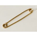9CT GOLD SAFETY PIN - APPROX 6.8 GRAMS