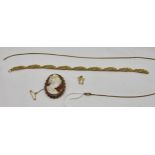 18CT GOLD CHAIN (APPROX 6.8 GRAMS) WITH A GOLD CAMEO & ANOTHER GOLD BRACELET A/F - APPROX 11.8