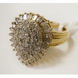 10CT GOLD CLUSTER RING - APPROX 1CT DIAMONDS - SIZE O - 6 GRAMS APPROX