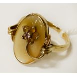 9 CARAT GOLD MOTHER OF PEARL RING - SIZE O - 4 GRAMS APPROX