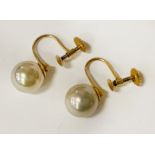 PAIR OF 9CT GOLD PEARL EARRINGS