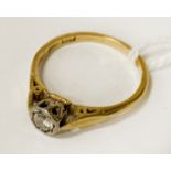 18CT GOLD 0.10 POINT DIAMOND RING - SIZE P 2.9 GRAMS APPROX