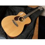 EASTMAN ACOUSTIC GUITAR & GIG BAG - STRUNG FOR LEFT HANDED PLAYING BUT INTERCHANGABLE