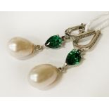 EMERALD & PEARL EARRINGS