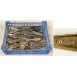 12 PIECE H/M SILVER CUTLERY SET 152OZS APPROX EXCLUDING SILVER HANDLED KNIVES (4130 Grams)