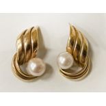 9CT GOLD & PEARL EARRINGS - 2.8 GRAMS APPROX