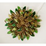 18CT GOLD & ENAMELLED BROOCH - APPROX 16 GRAMS