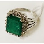 18CT GOLD COLUMBIAN EMERALD & DIAMOND RING SIZE Q