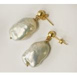 PEARL EARRINGS