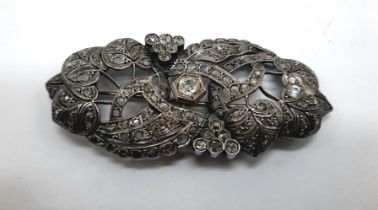 SILVER & DIAMOND BROOCH CENTRE STONE 55 POINTS TOTAL OF 1 CARAT OF OLD CUT DIAMONDS