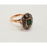14CT GOLD OLD CUT DIAMOND & EMERALD RING - SIZE S
