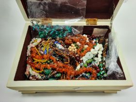 BOX OF MIXED BEADED NECKLACE TO INCLUDE AMBER, CLOISSONE & SOME PRECIOUS STONES