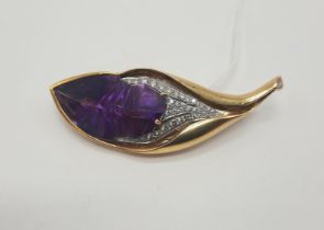 AMETHYST & DIAMOND ENCRUSTED BROOCH IN 18CT GOLD 24 GRAMS APPROX