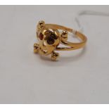 9CT GOLD SKULL RING WITH RED STONE EYES SIZE 3.1 GRAMS APPROX