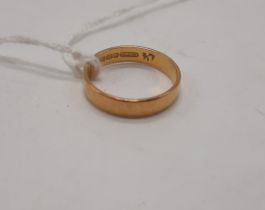 22CT WEDDING BAND SIZE L 2.9 GRAMS APPROX