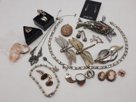 COLLECTION OF EARLY & UNUSUAL SILVER & UMUSUAL ITEMS