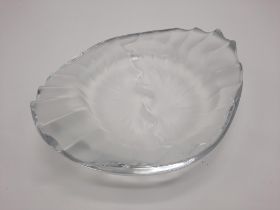 LALIQUE DISH - SLIGHT NICK UNDERNEATH 6.5CMS (H) APPROX