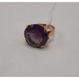 18CT GOLD RING AMETHYST CENTRE STONE - SIZE P - 11 GRAMS