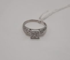 18CT WHITE GOLD & DIAMOND PRINCESS CUT RING - SIZE N 3.3 GRAMS APPROX