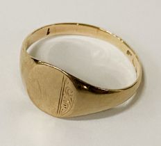 GOLD GENTS SIGNET RING - SIZE P