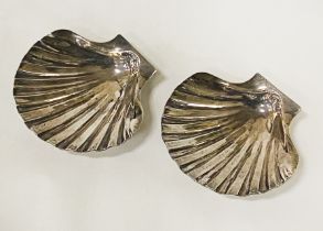 PAIR OF HM SILVER PIN DISHES- APPROX 1 OZ