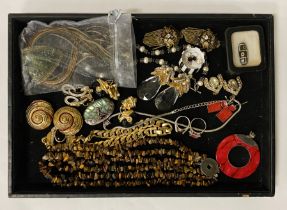 TRAY OF COSTUME JEWELLERY INCL. SOME SILVER, TIBETAN ,BHUTAN BEAD, TIGERS EYE NECKLACE WITH SILVER