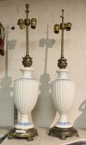 PAIR OF BLUE & WHITE PORCELAIN LAMPS - APPROX 80 CMS H