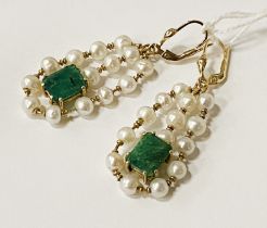 18CT GOLD TEST CULTURED PEARL & EMERALD EARRINGS