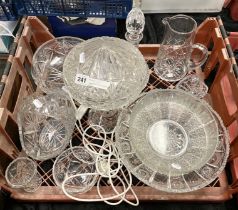 TRAY OF CUT CRYSTAL GLASSWARE INCL. CUT CRYSTAL GLASS TABLE LAMP