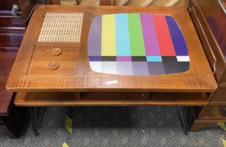 RETRO STYLE TELEVISION COFFEE TABLE