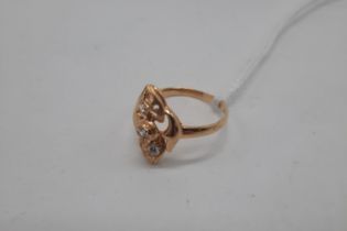 14CT GOLD RING - SIZE M/N - 2.7 GRAMS APPROX