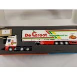 Tekno DAF 95 XF Super Space Cab with Reefer Trailer 0 De Groot International - GC-box worn