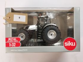 Siku New Holland T8.420 Tractor Articulated - VGC - Box OK slight wear