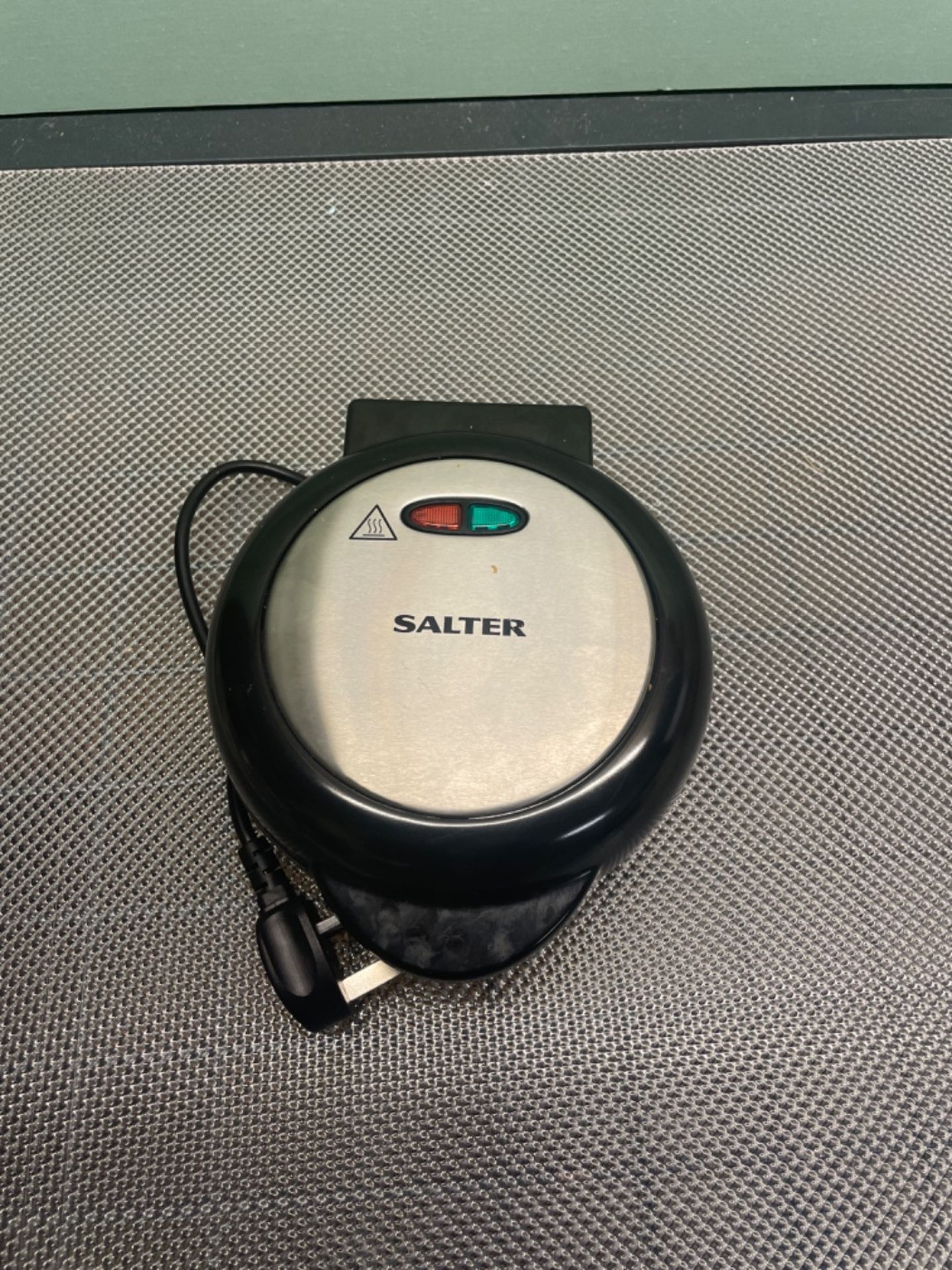 Salter EK2716 Dual Omelette Maker, Easy Clean Double Non-Stick Plates, 2-3 Minute Preheat, 750W, Co - Image 3 of 3