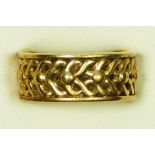A 9ct gold plaited ring, S, 9.3 gm