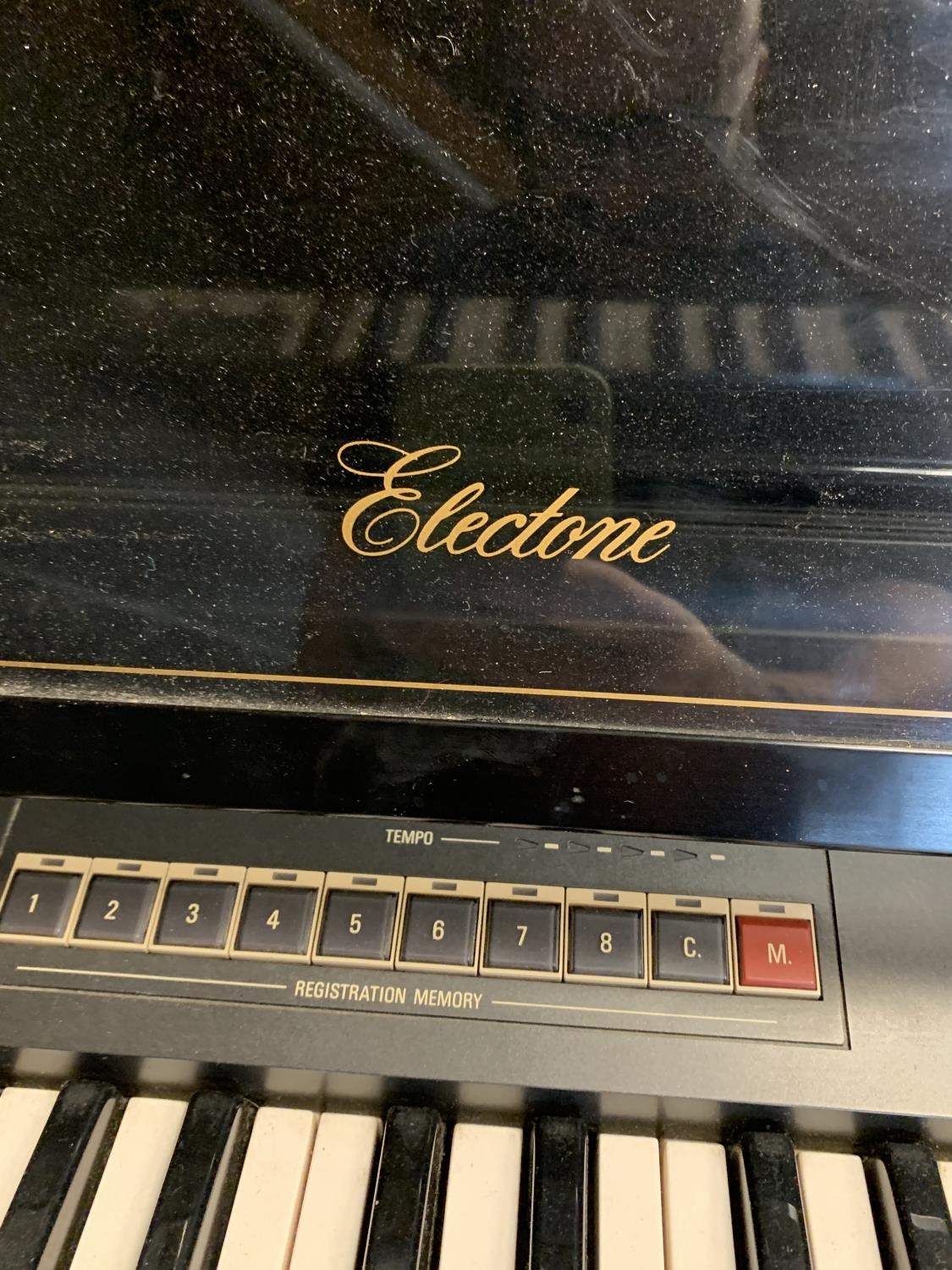 A Yamaha Electone organ, 108cm x 90cm x 45cm - Image 2 of 4