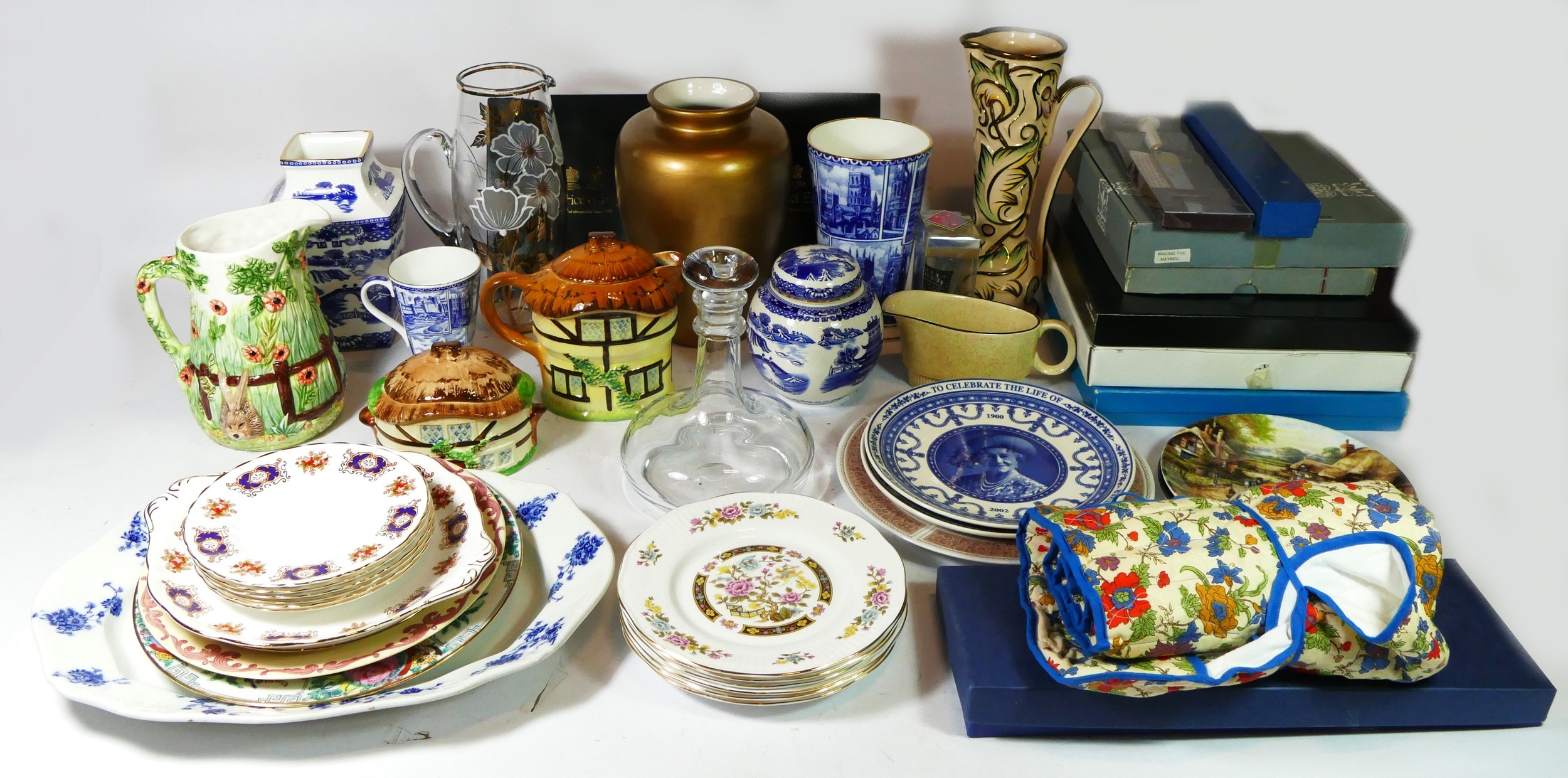 A collection of mid 20th century & later ceramics and glassware, to include Ringtons pottery pieces,