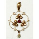 An Edwardian 9ct rose gold red pate and pearl openwork pendant, 45mm, 1.4gm